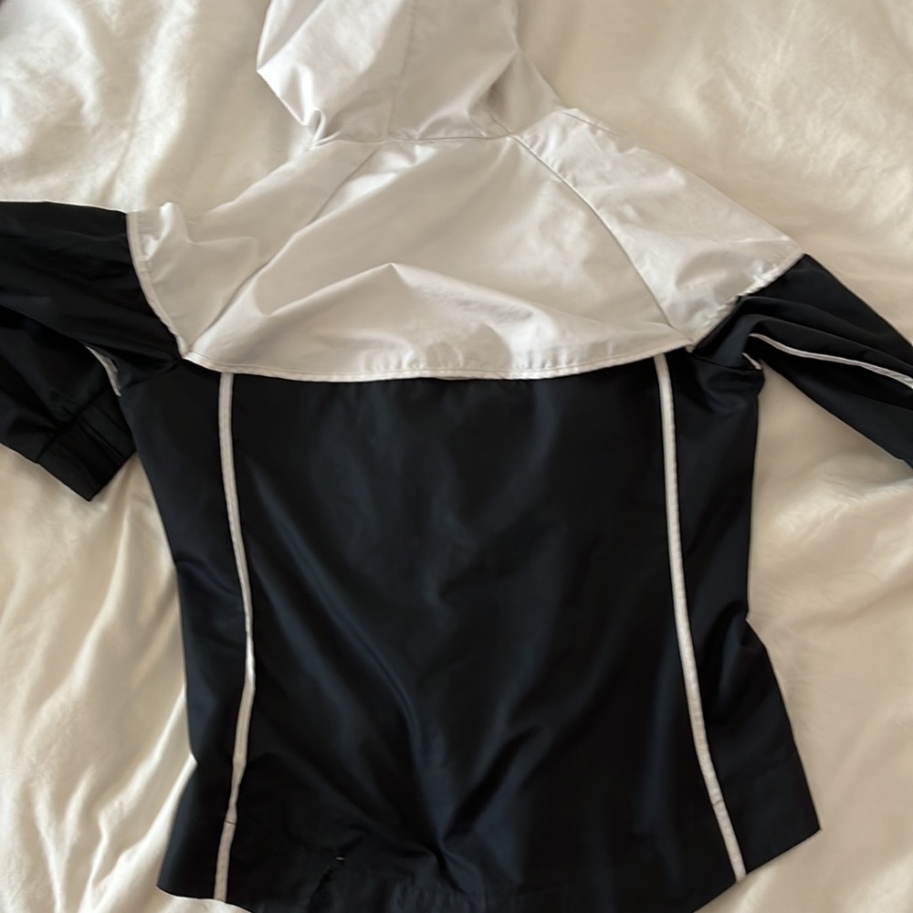 Nike jacket - Picture 3 of 3